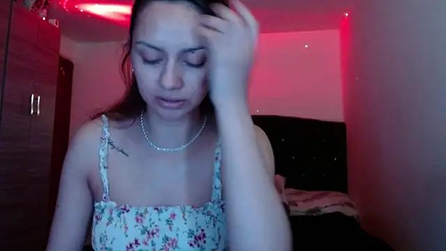 holy juli online show from 06.09.26
