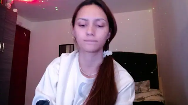 holy juli online show from 06.20.26