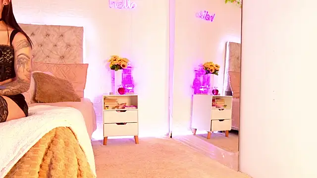 Snapshot of Anastasia2023 chatting on 09.28.25 Anastasia2023 online show from 09.28.25