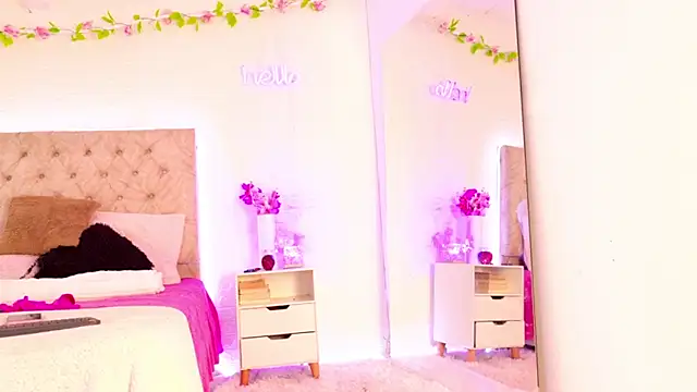 Snapshot of Anastasia2023 chatting on 11.16.25 Anastasia2023 online show from 11.16.25