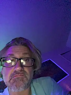 Snapshot of onlym4m chatting on 10.25.25 onlym4m online show from 10.25.25