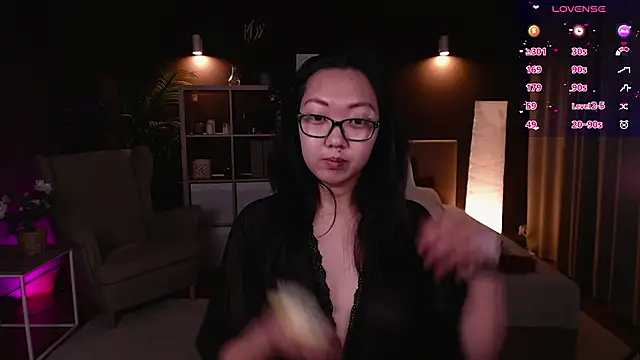 Marine Vact online show from 10.10.25