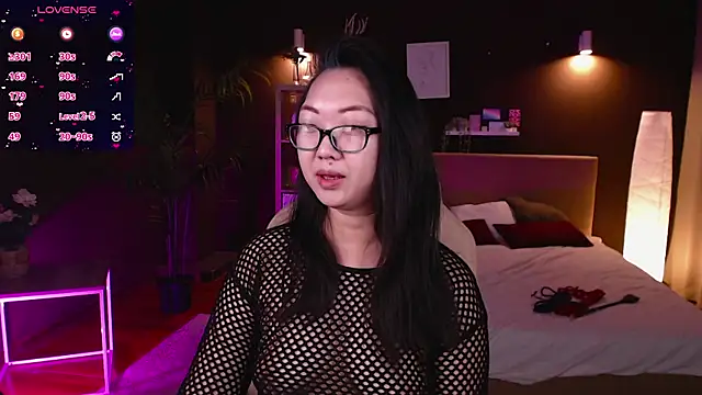 Marine Vact online show from 11.05.25