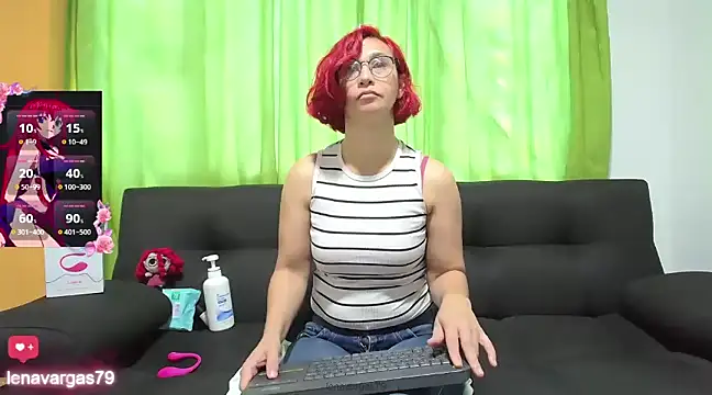 Snapshot of lenavargas79 chatting on 01.12.25 lenavargas79 online show from 01.12.25