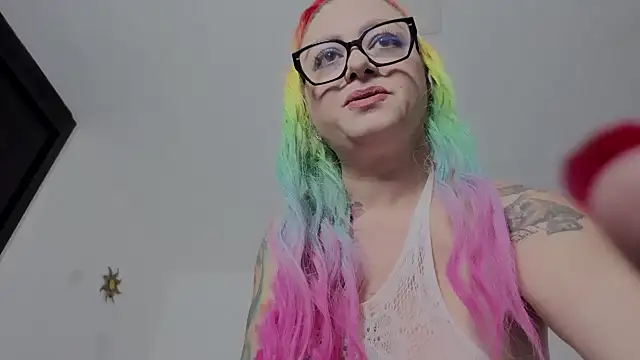 Snapshot of EMILY_ROUSSE71 chatting on 02.04.26 EMILY ROUSSE71 online show from 02.04.26