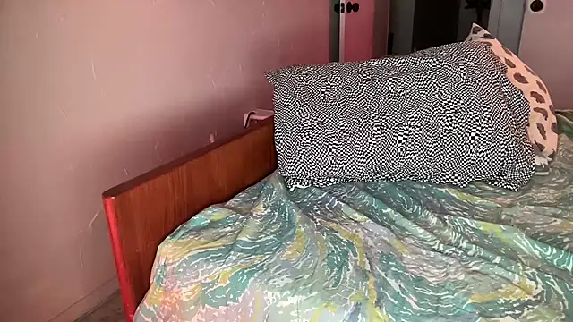 Snapshot of RawOkie chatting on 02.09.26 RawOkie online show from 02.09.26