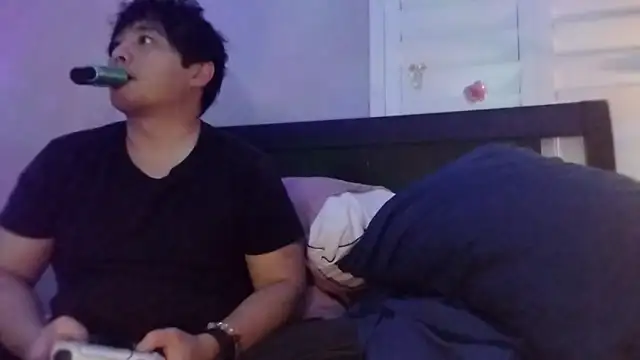 Snapshot of cloudyspun chatting on 02.22.26 cloudyspun online show from 02.22.26