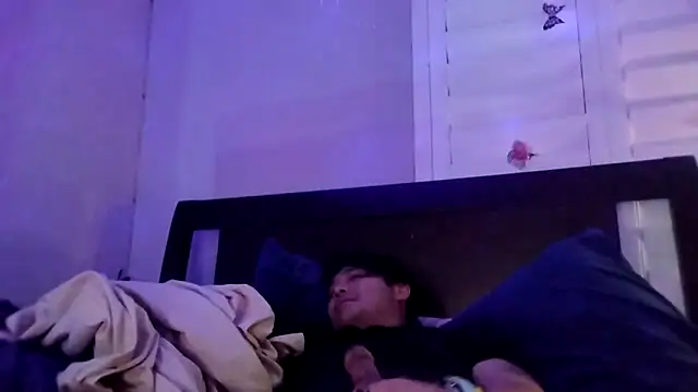 Snapshot of cloudyspun chatting on 03.02.26 cloudyspun online show from 03.02.26