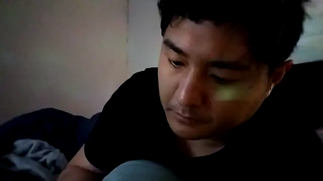 Snapshot of cloudyspun chatting on 03.18.26 cloudyspun online show from 03.18.26