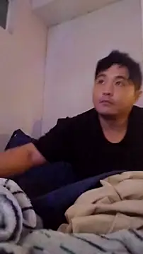 Snapshot of cloudyspun chatting on 03.26.26 cloudyspun online show from 03.26.26