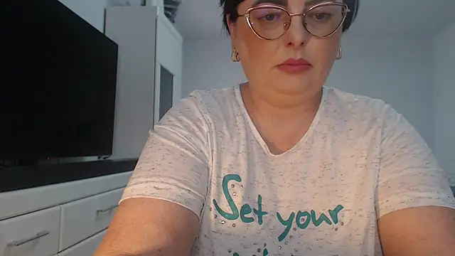 Amandamuller1982 online show from 04.26.26