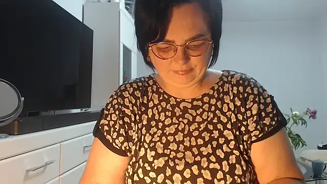 Amandamuller1982 online show from 05.31.26