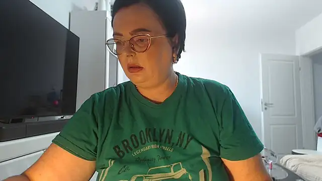 Amandamuller1982 online show from 06.24.26