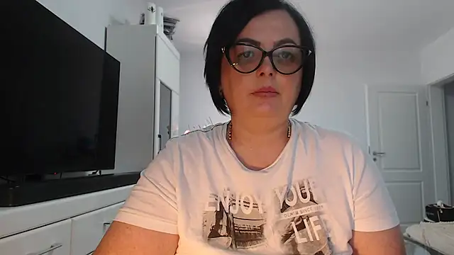 Amandamuller1982 online show from 07.31.26
