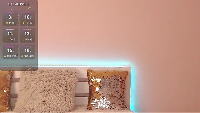 Snapshot of AureliaNoir_ chatting on 12.16.24 AureliaNoir online show from 12.16.24