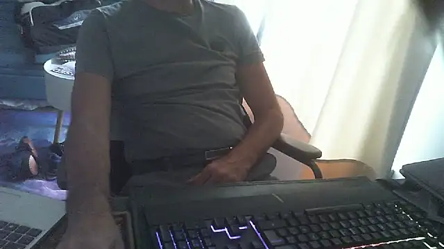 shyfrenchcock1 online show from 08.04.26