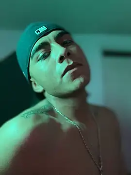 SkinnyHot444 online show from 12.06.24