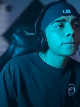 SkinnyHot444 online show from 12.13.24