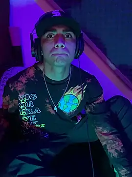 SkinnyHot444 online show from 01.15.25