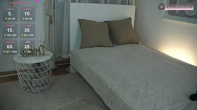 Snapshot of ZoeeZolton chatting on 01.27.25 ZoeeZolton online show from 01.27.25