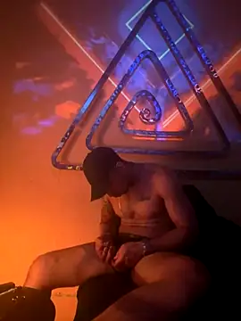 Snapshot of Alexandrei chatting on 11.09.25 Alexandrei online show from 11.09.25