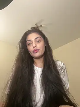 Snapshot of Sweet_Khalifa_ chatting on 02.02.25 Sweet Khalifa  online show from 02.02.25