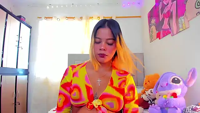 Snapshot of Miranda-brow chatting on 01.03.25 Miranda-brow online show from 01.03.25