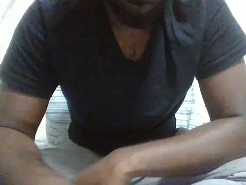 Snapshot of justinme00o7 chatting on 12.31.24 justinme00o7 online show from 12.31.24