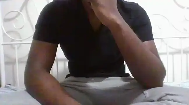 Snapshot of justinme00o7 chatting on 03.17.25 justinme00o7 online show from 03.17.25