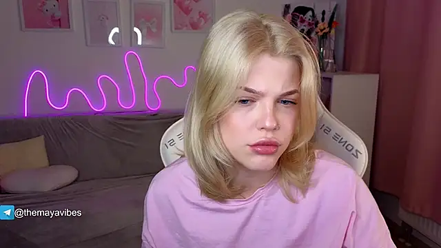 Snapshot of Maya_Rave chatting on 02.10.26 Maya Rave online show from 02.10.26