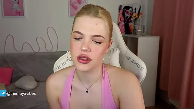 Snapshot of Maya_Rave chatting on 02.23.26 Maya Rave online show from 02.23.26