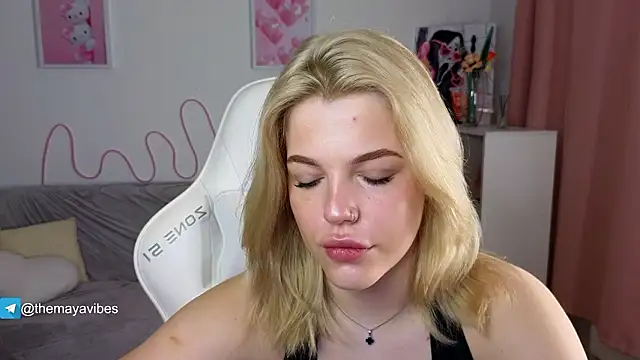 Snapshot of Maya_Rave chatting on 02.24.26 Maya Rave online show from 02.24.26