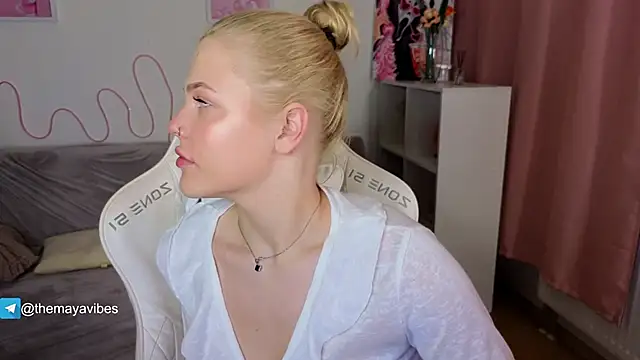 Snapshot of Maya_Rave chatting on 02.27.26 Maya Rave online show from 02.27.26