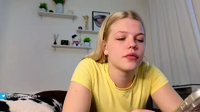 Snapshot of Maya_Rave chatting on 03.16.26 Maya Rave online show from 03.16.26