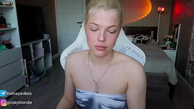 Maya Rave online show from 04.21.26