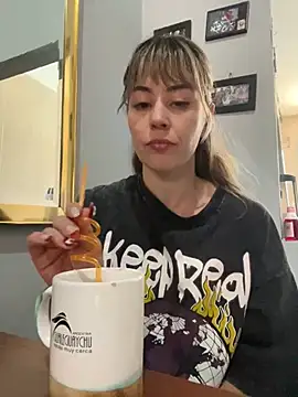 Snapshot of perryperb chatting on 01.20.25 perryperb online show from 01.20.25