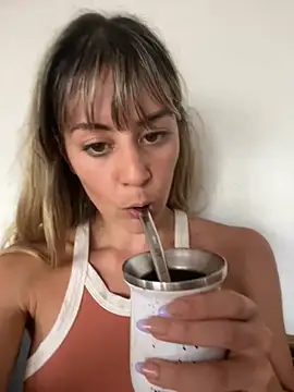 Snapshot of perryperb chatting on 02.04.25 perryperb online show from 02.04.25