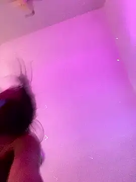 bonnie 18x online show from 02.05.25