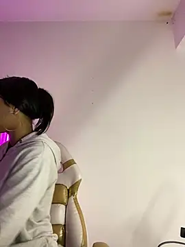 bonnie 18x online show from 02.28.25