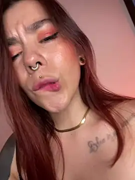 Snapshot of luccianagreyy chatting on 01.18.25 luccianagreyy online show from 01.18.25