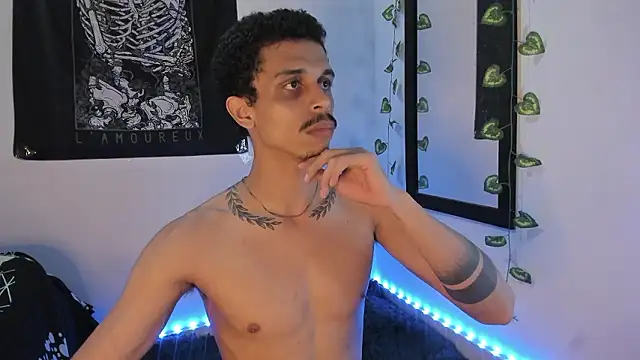 Snapshot of Aroonn_b chatting on 12.03.24 Aroonn b online show from 12.03.24