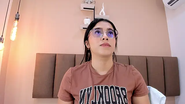 Snapshot of Amy_wats0n chatting on 06.12.26 Amy wats0n online show from 06.12.26