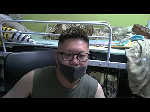 Snapshot of Owl1216 chatting on 10.29.25 Owl1216 online show from 10.29.25