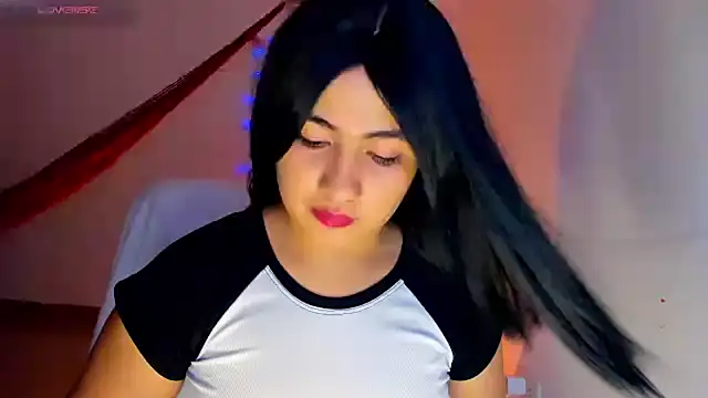 Snapshot of Alice_sunce chatting on 02.05.25 Alice sunce online show from 02.05.25