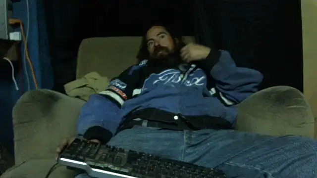 Snapshot of linksjack1010 chatting on 12.15.25 linksjack1010 online show from 12.15.25