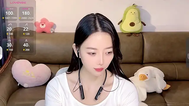 Yilin1999 online show from 12.29.24