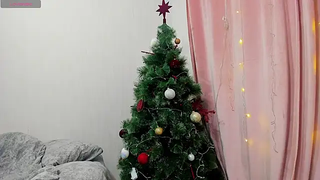 LinaCristonsen online show from 01.04.25