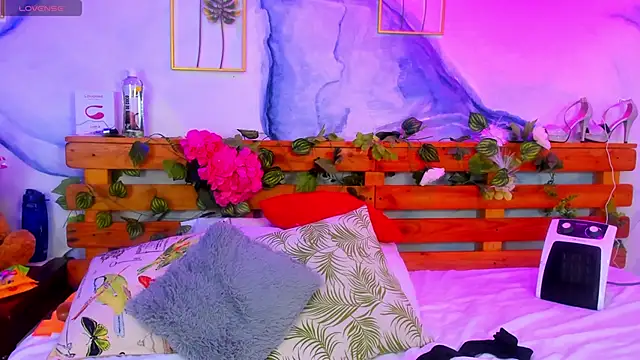 Perla Franco online show from 03.15.25