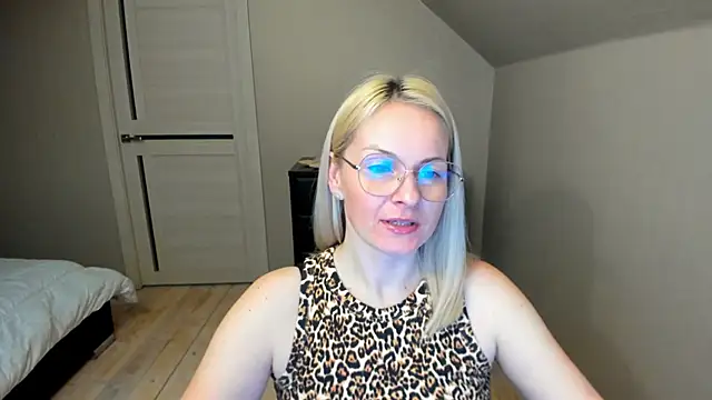 Alicee Gracee online show from 03.14.25