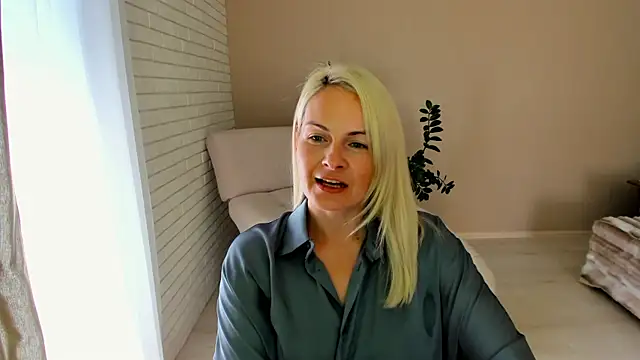 Alicee Gracee online show from 09.24.25